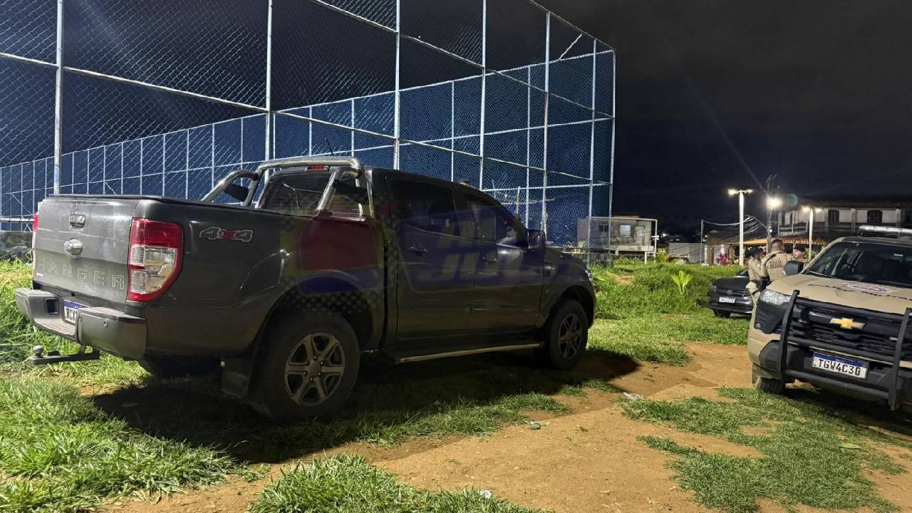 DELEGADA SEQUESTRADA: carro é encontrado pela polícia no Morro do Águia; além dos bandidos, polícia ainda faz buscas por arma e celular roubados da delegada